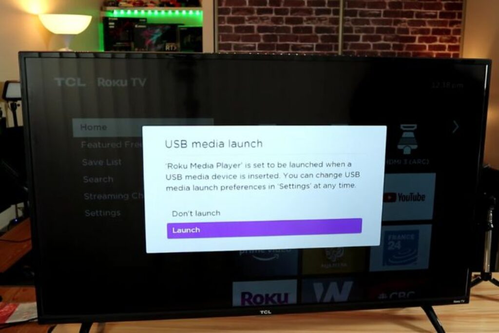 USB media launch prompt on Roku TV screen